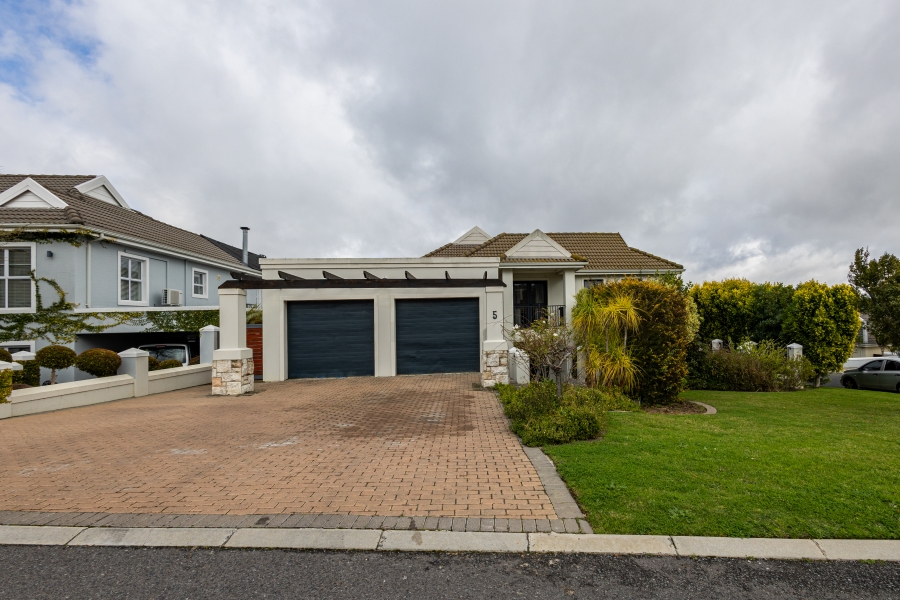 4 Bedroom Property for Sale in Zevenwacht Country Estate Western Cape